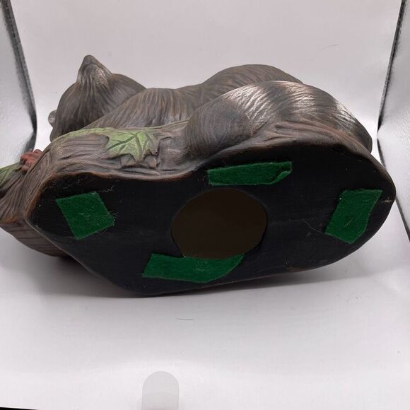 Vintage Ceramic Raccoon On A Log Woodsy Home Decor Collectible - Picture 9 of 9